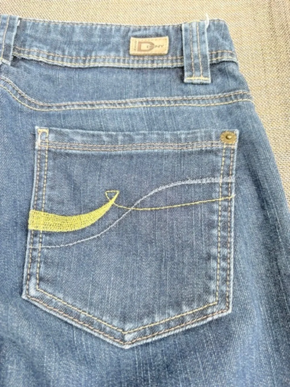 Y2K DKNY Dark Blue Denim Jeans Wide Leg excellent condition womens size 4 HEMMED